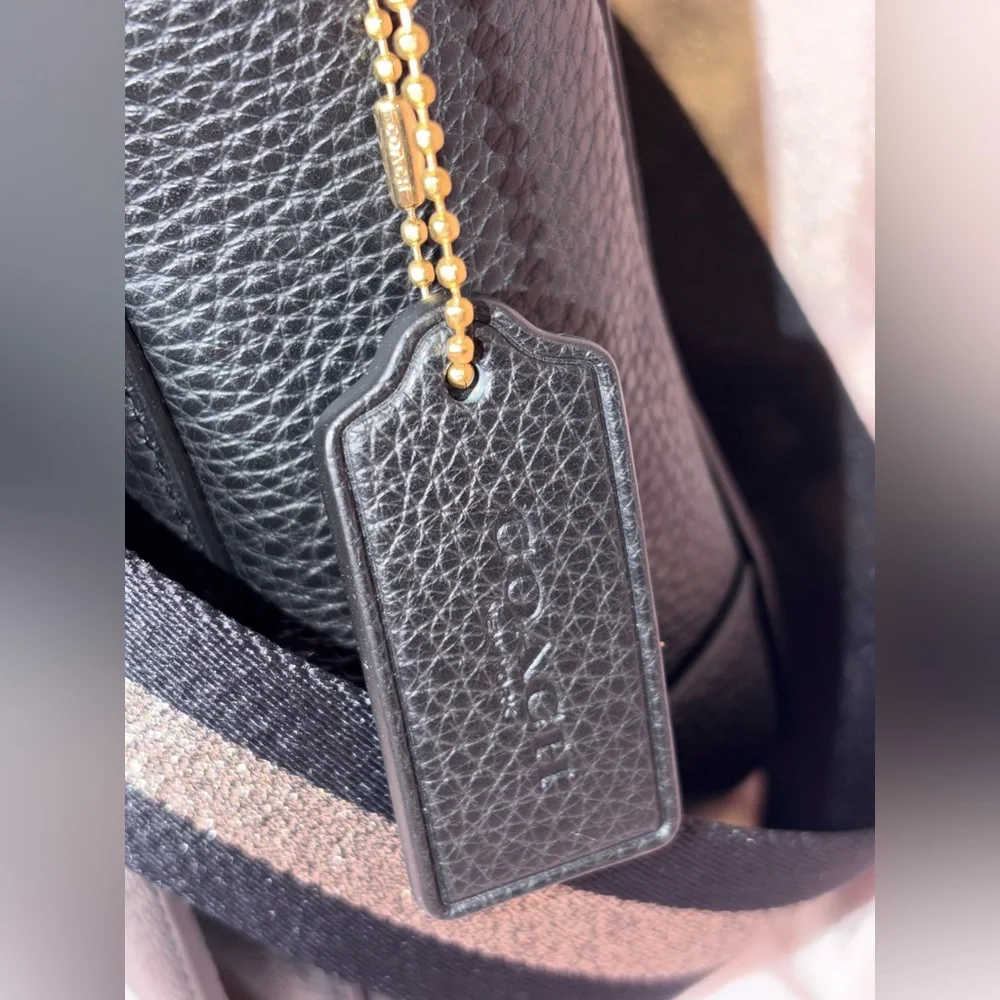 NWT Authentic Coach Jes Messenger Crossbody – Black Pebbled Leather F72703 - Picture 5 of 8